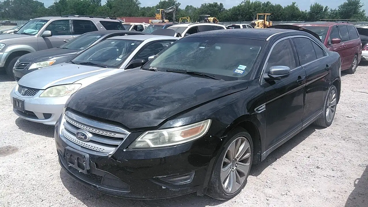 Photo of 2011 Ford Taurus