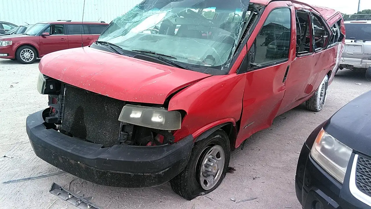 Photo of 2005 Chevrolet Express 3500