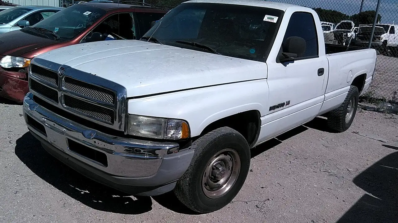 Photo of 2001 Dodge Ram 1500