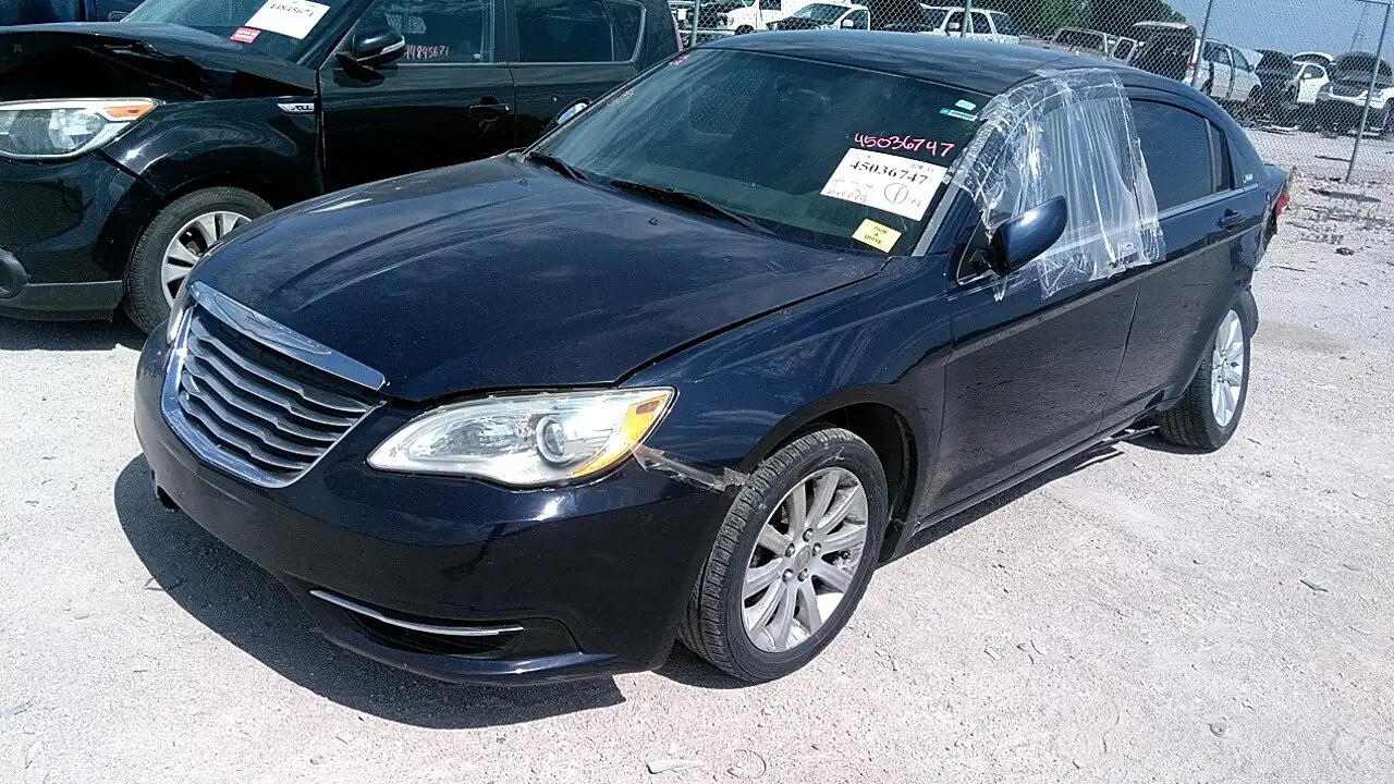 Photo of 2013 Chrysler 200