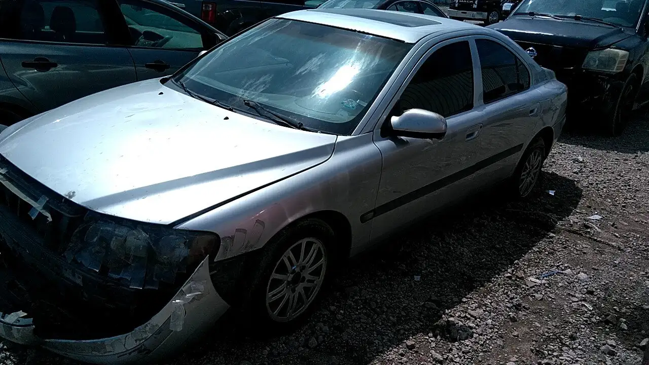 Photo of 2003 Volvo S60