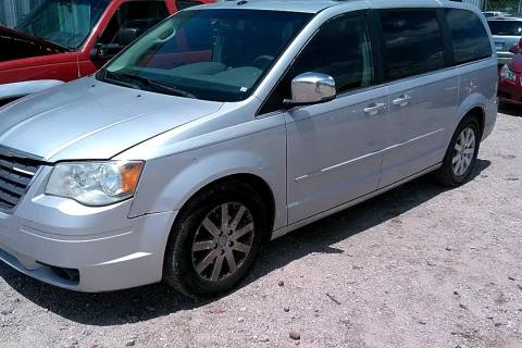 Photo of 2008 Chrysler Town & Country