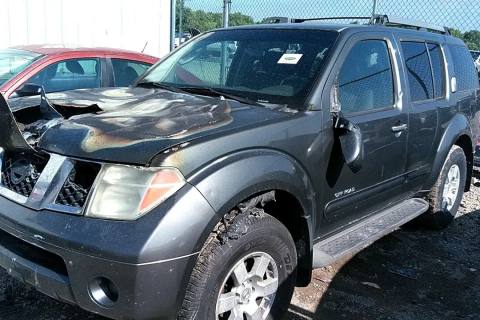 Photo of 2005 Nissan Pathfinder