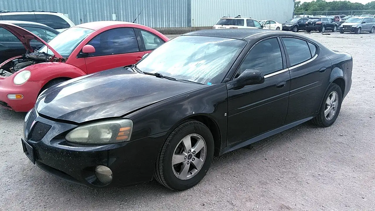 Photo of 2006 Pontiac Grand Prix