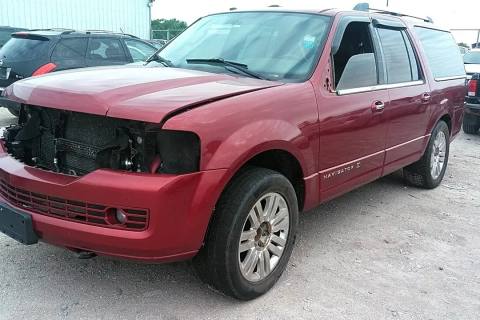 Photo of 2013 Lincoln Navigator