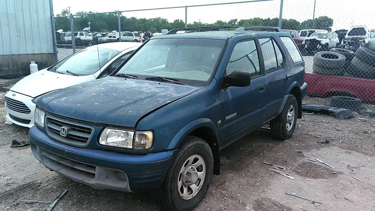 Photo of 2000 Honda Passport