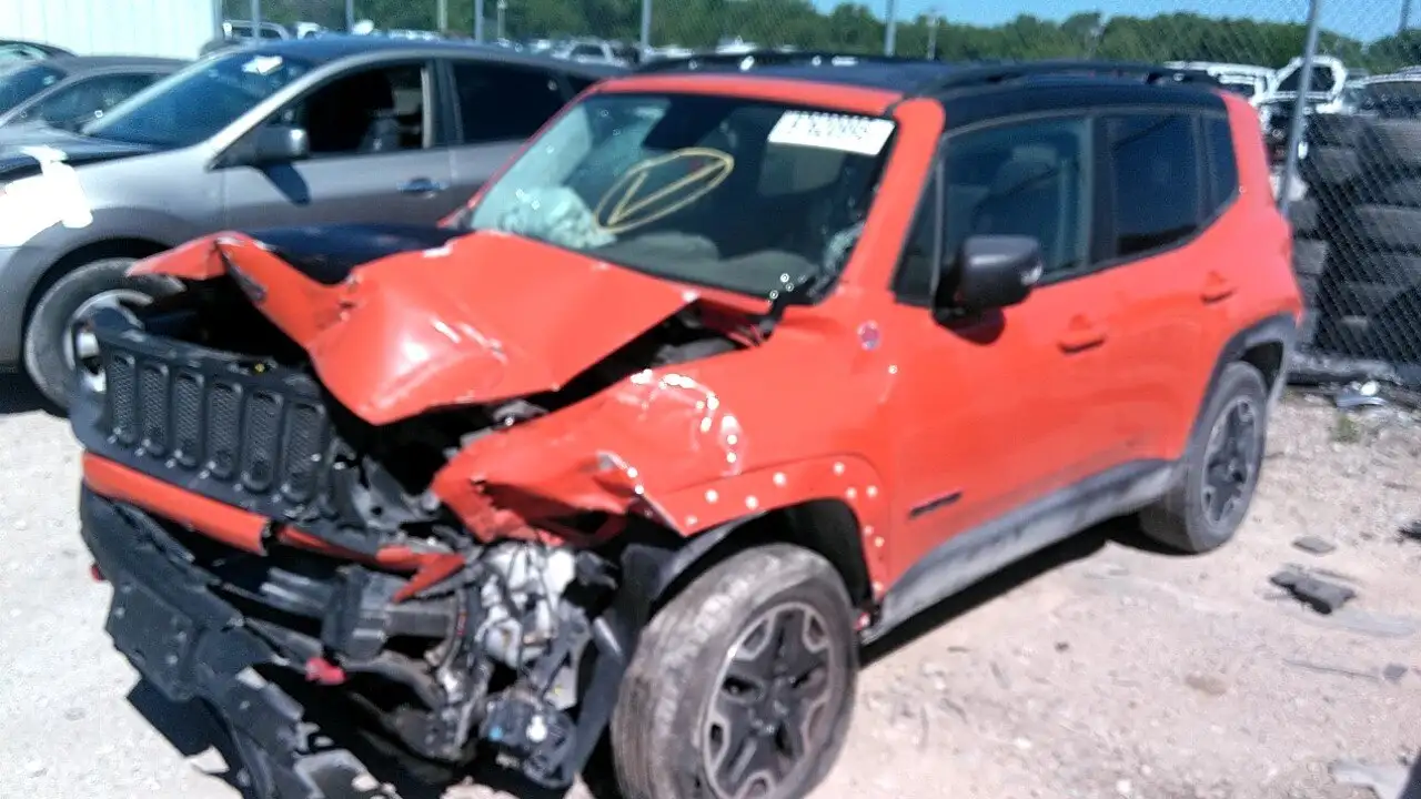 Photo of 2016 Jeep Renegade