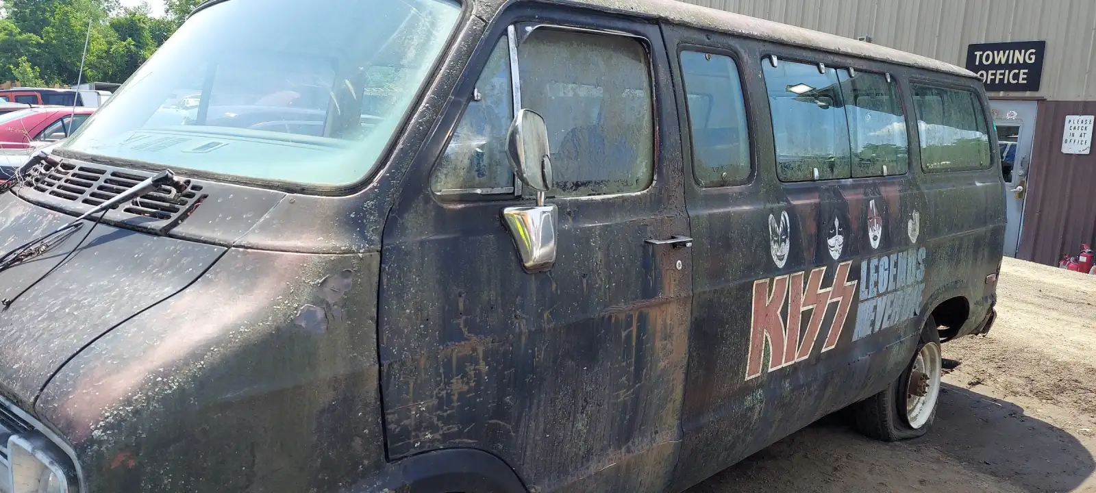 Photo of 1976 Dodge B300