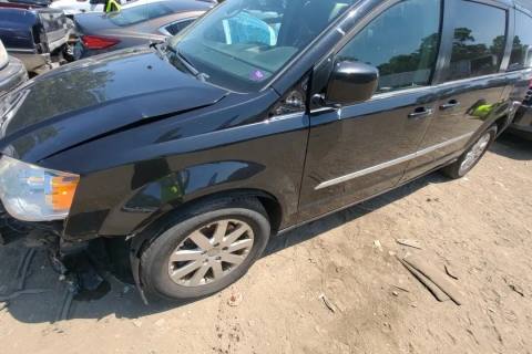 Photo of 2016 Chrysler Town & Country