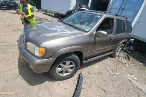 Photo of 2001 Nissan Pathfinder