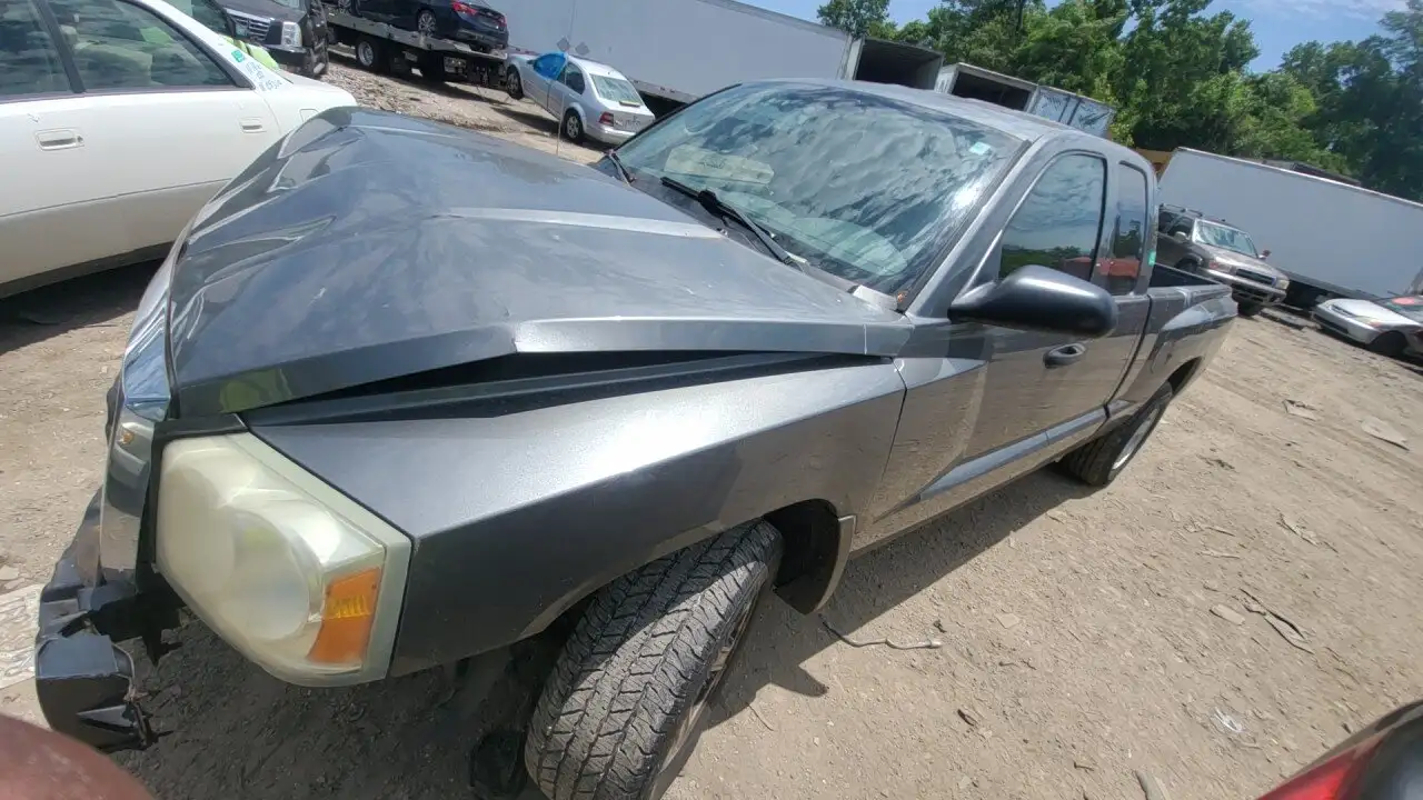 Photo of 2005 Dodge Dakota