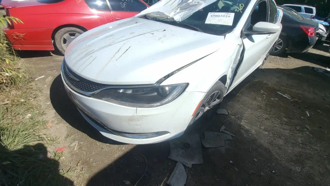 Photo of 2015 Chrysler 200