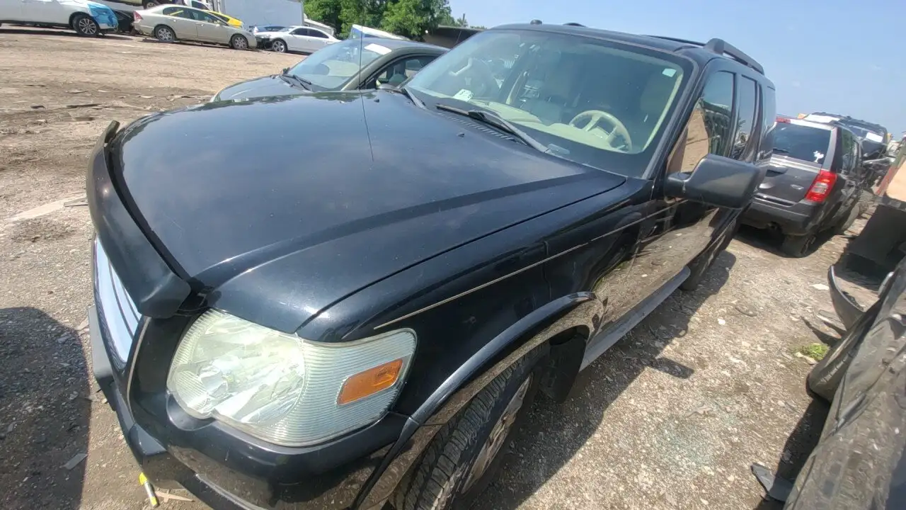 Photo of 2010 Ford Explorer