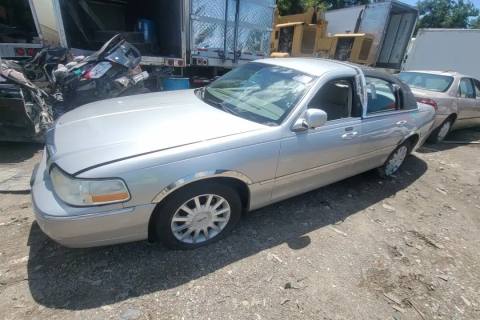 Photo of 2007 Lincoln Town Car