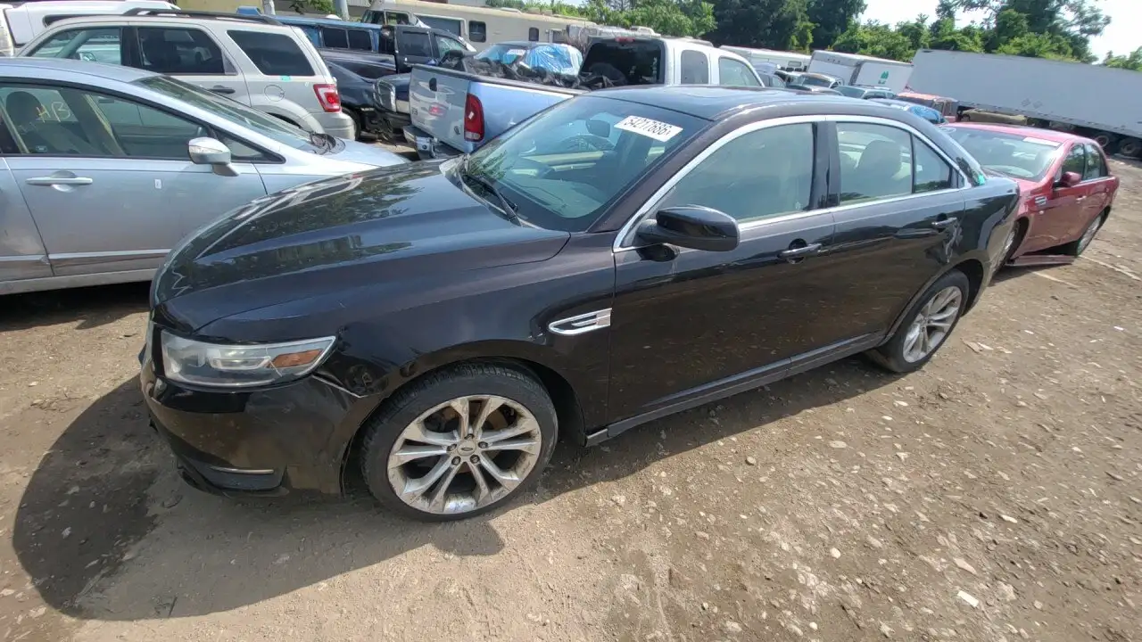 Photo of 2013 Ford Taurus