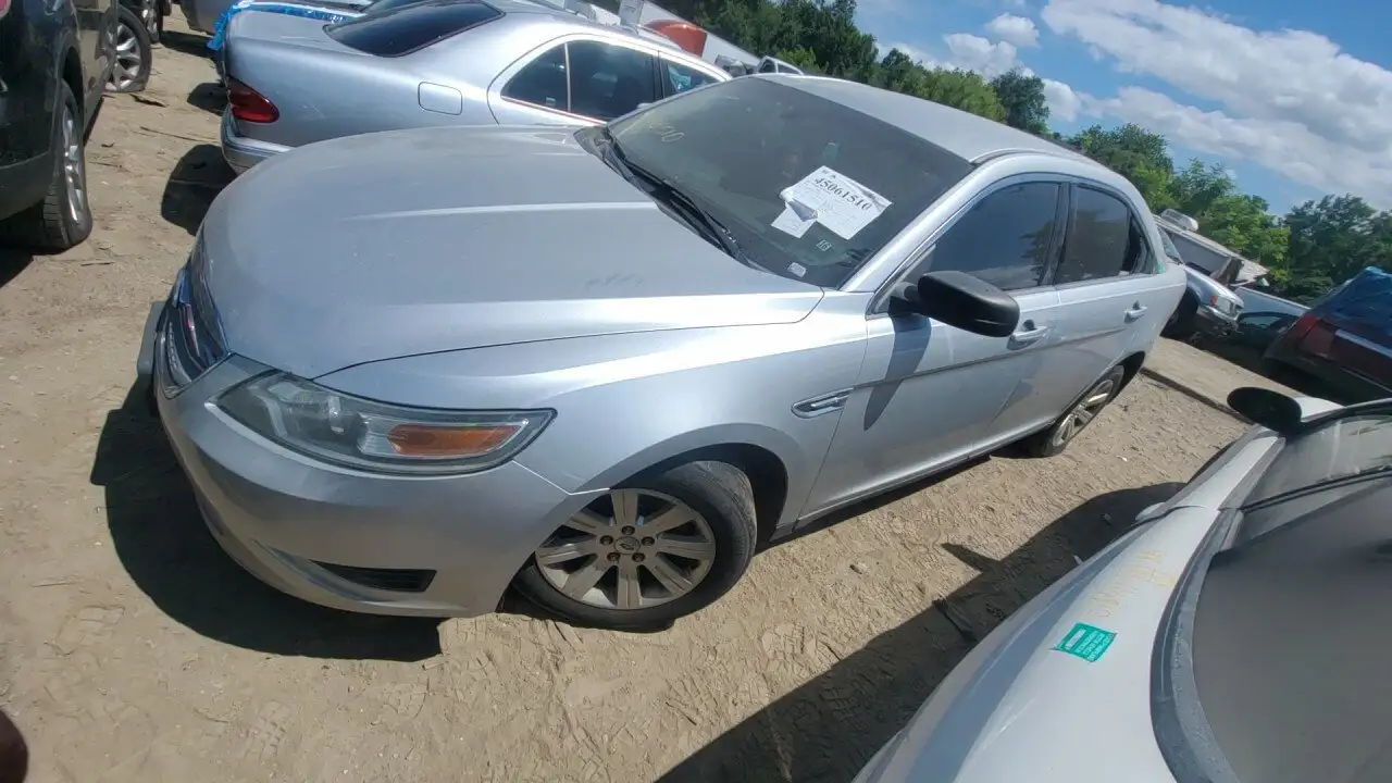Photo of 2012 Ford Taurus