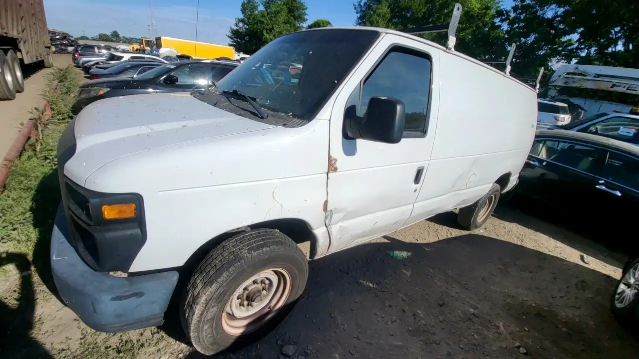 Photo of 2011 Ford E-250