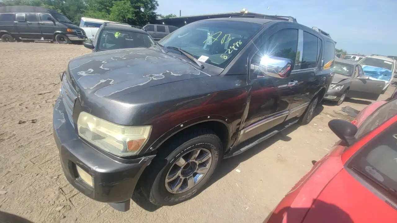 Photo of 2004 Infiniti Qx56