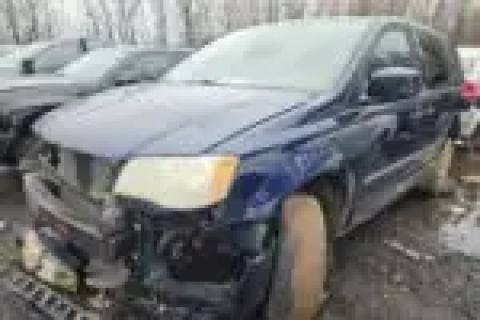 Photo of 2014 Chrysler Town & Country