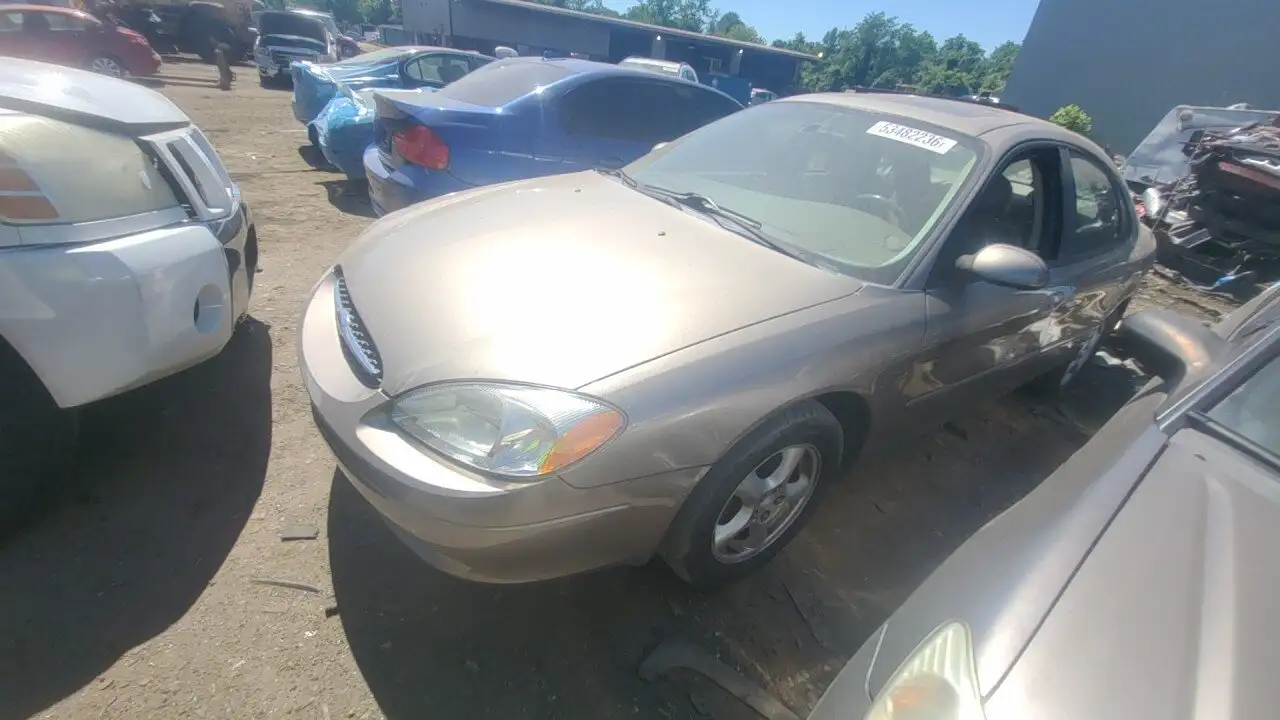 Photo of 2003 Ford Taurus