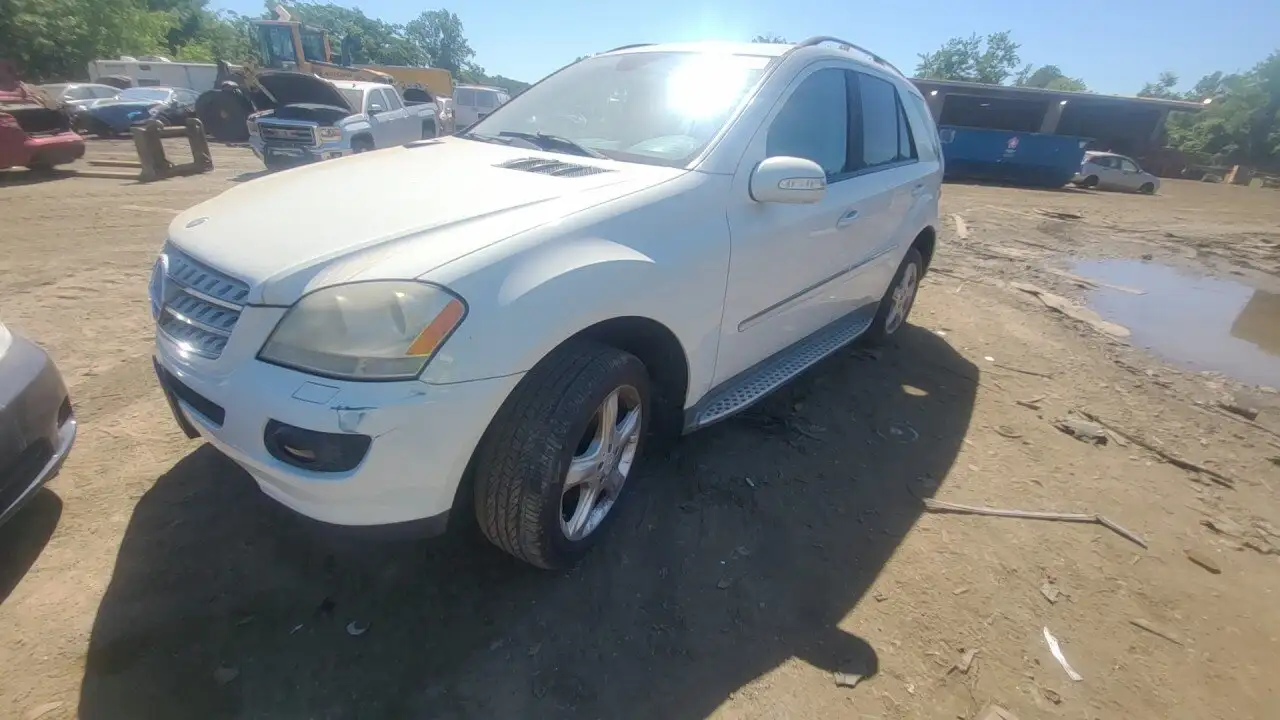 Photo of 2008 Mercedes-Benz Ml350