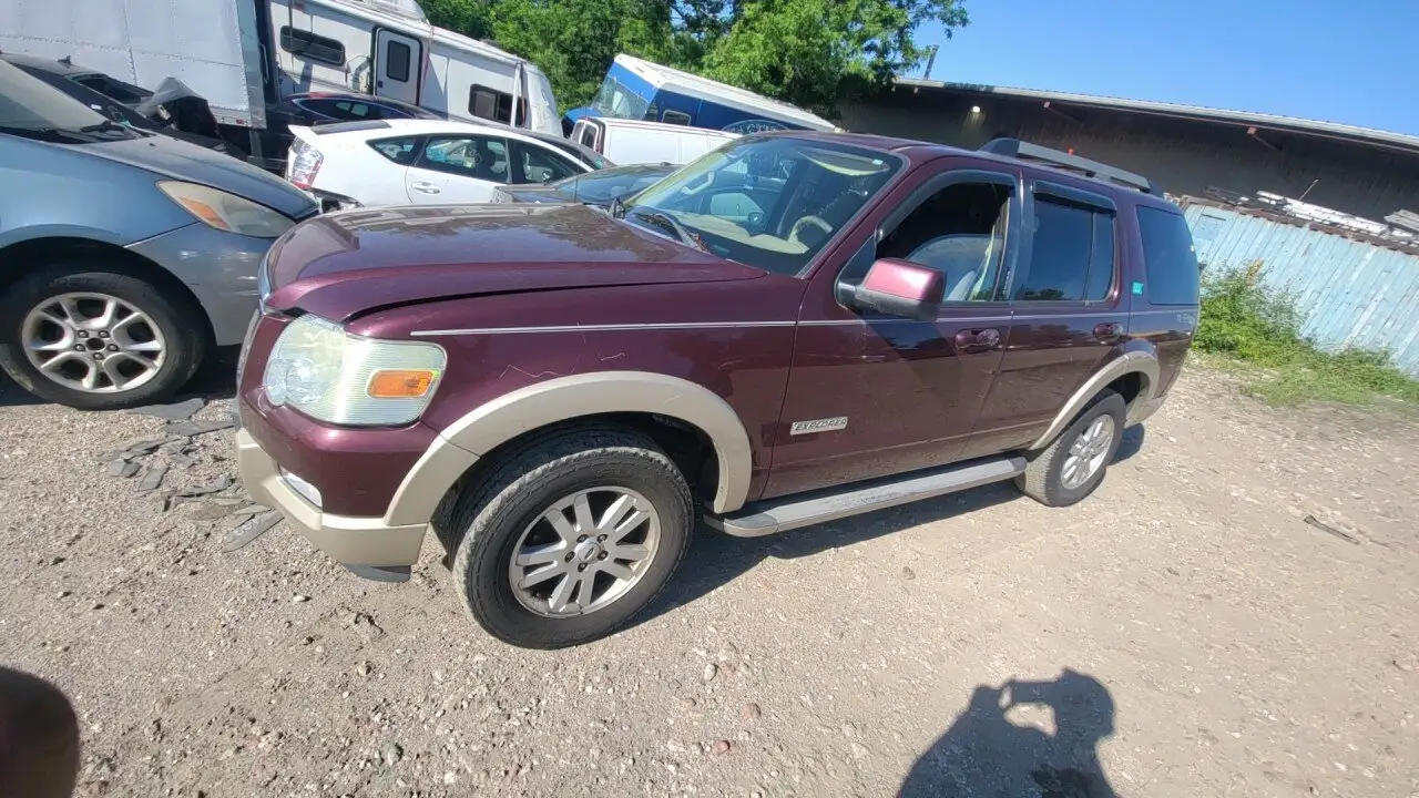 Photo of 2008 Ford Explorer