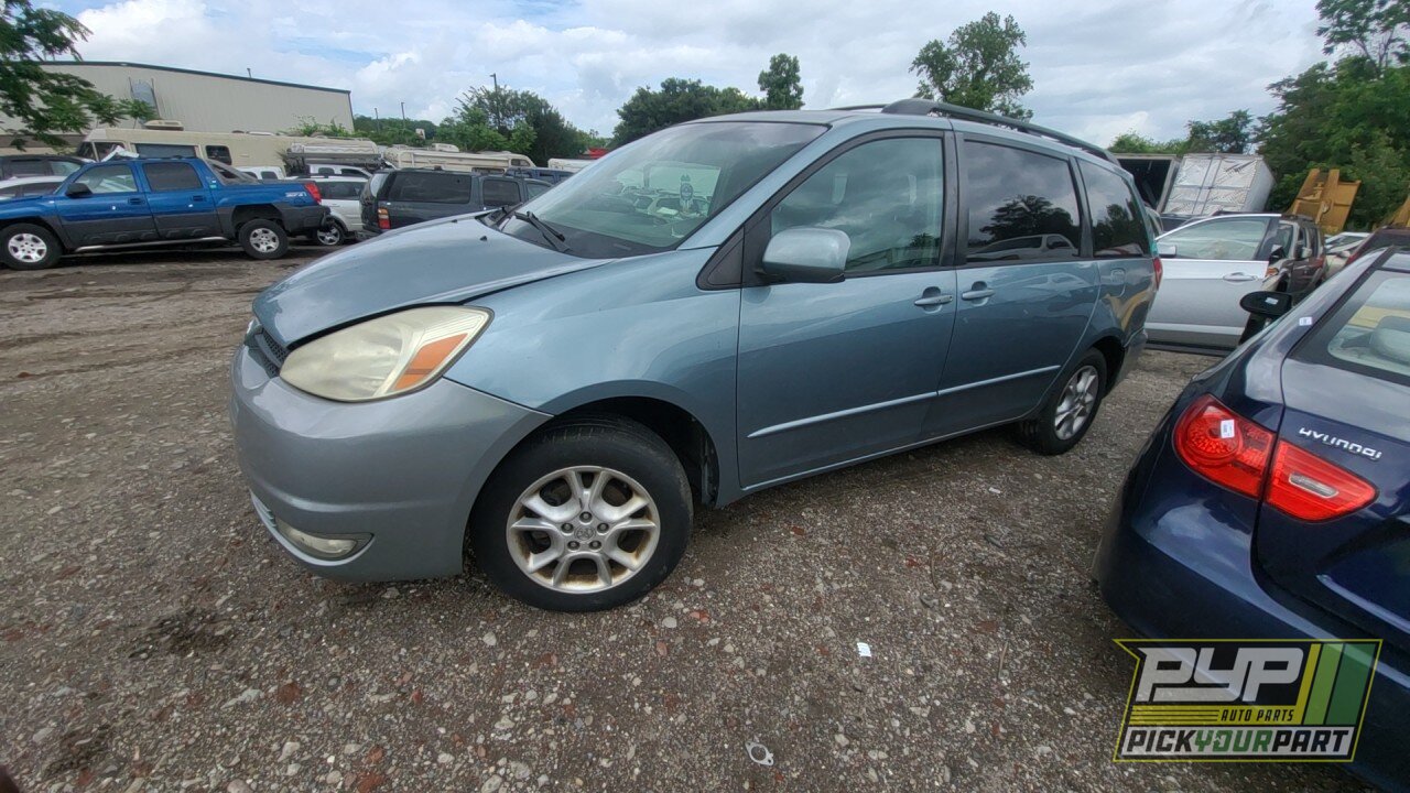 Photo of 2005 Toyota Sienna