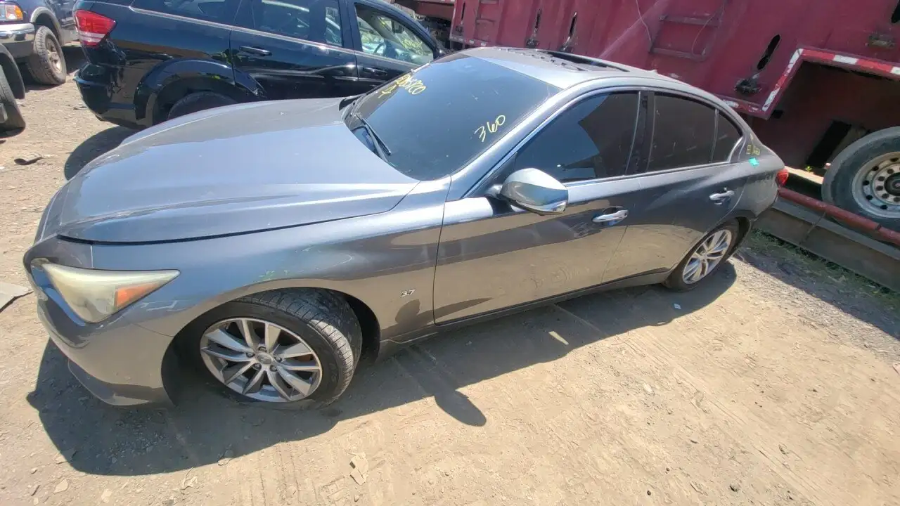 Photo of 2014 Infiniti Q50