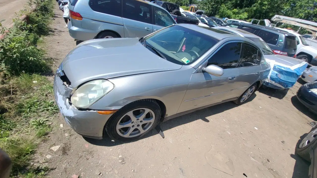 Photo of 2004 Infiniti G35