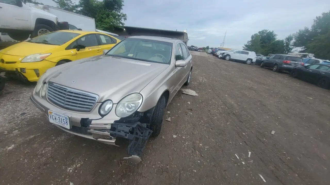 Photo of 2004 Mercedes-Benz E320