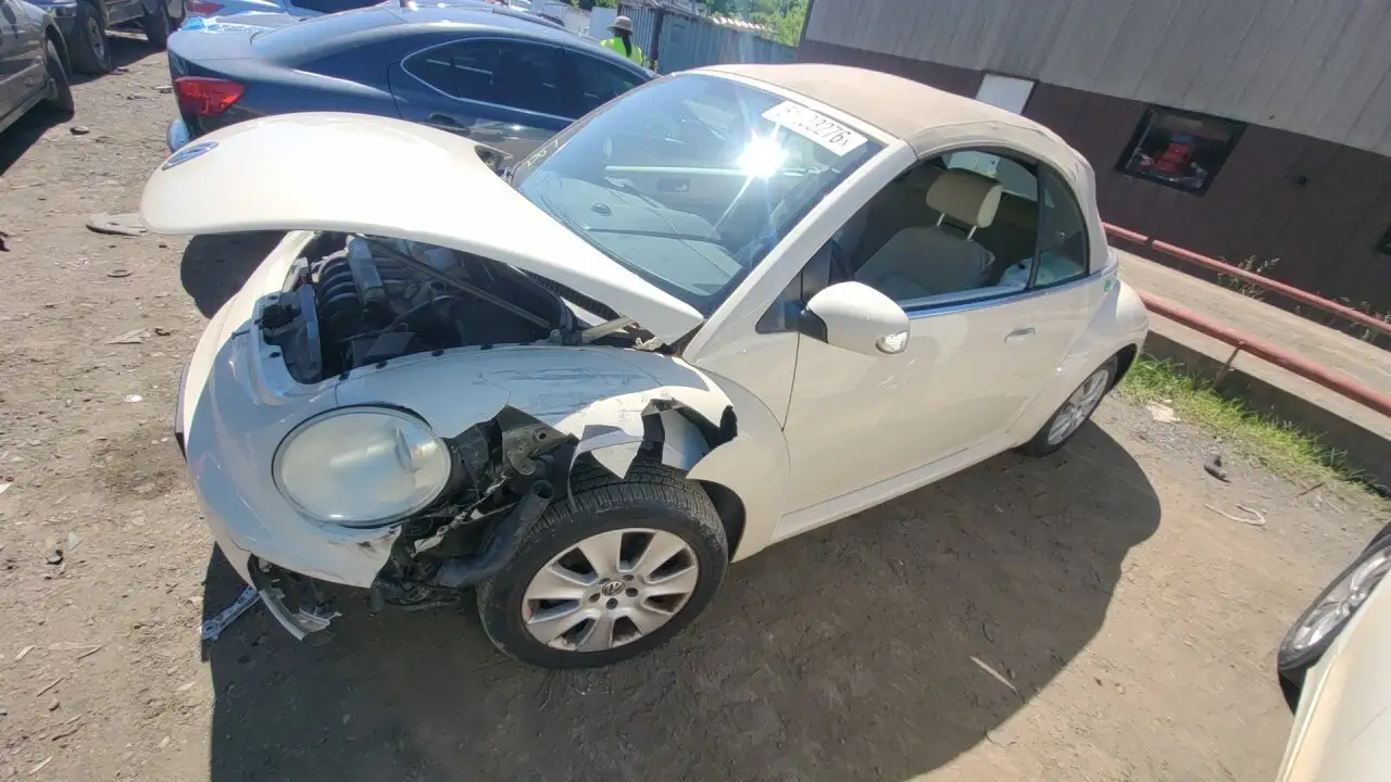 Photo of 2008 Volkswagen Beetle