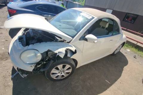 Photo of 2008 Volkswagen Beetle