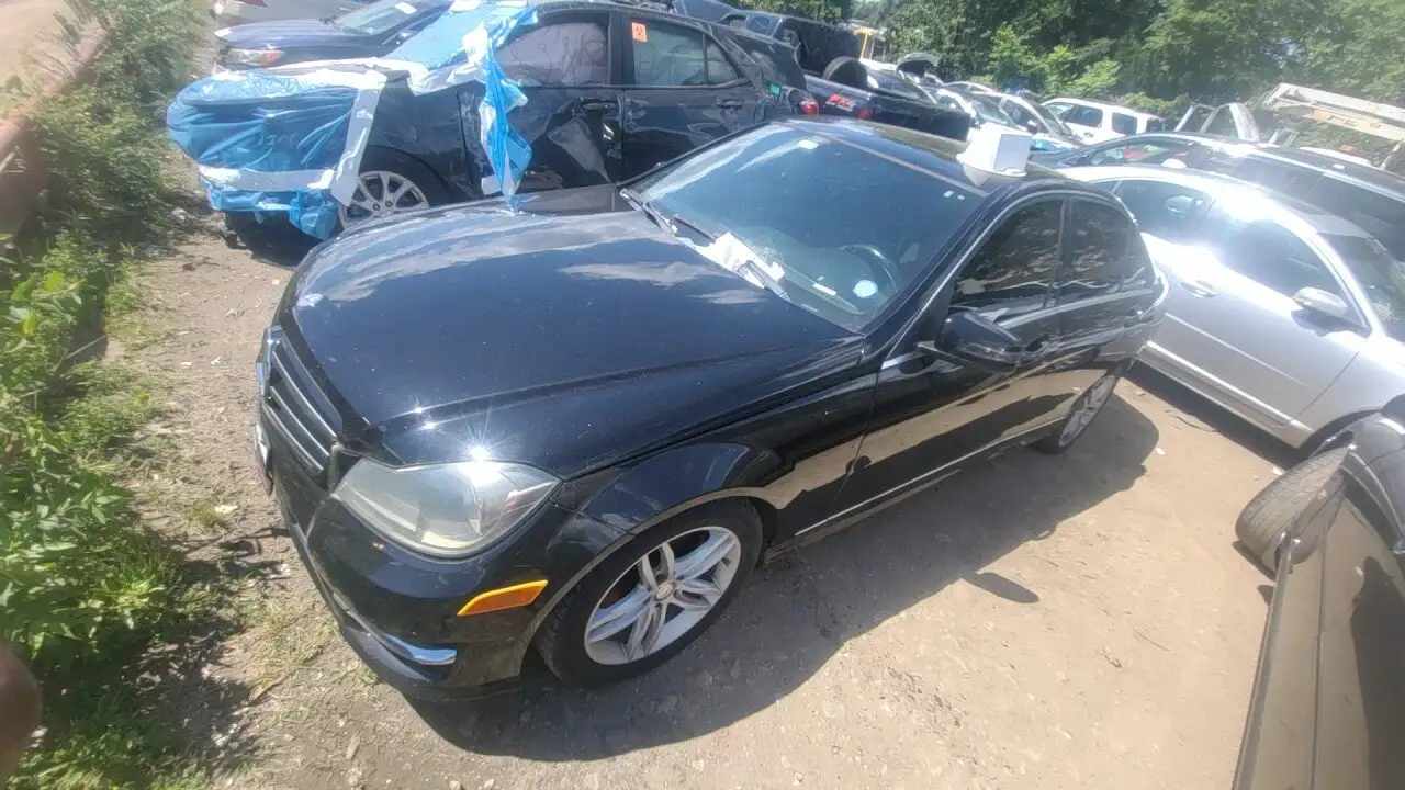 Photo of 2014 Mercedes-Benz C300