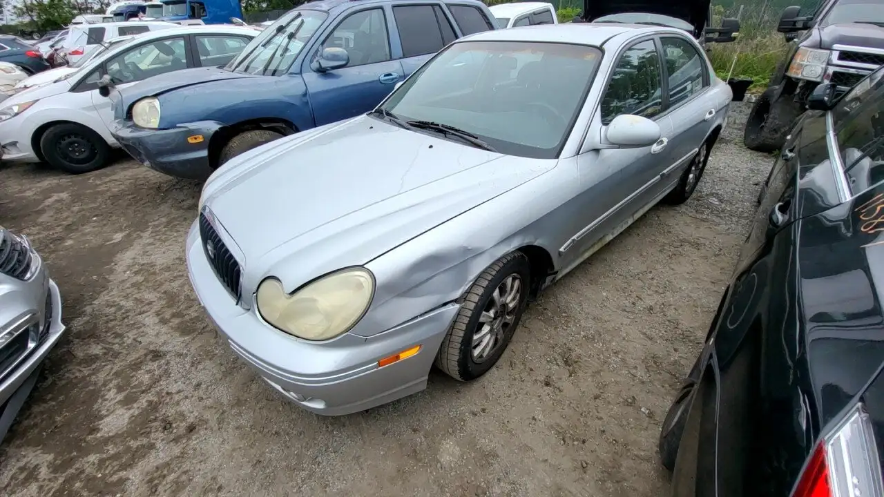 Photo of 2004 Hyundai Sonata