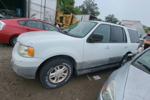 Photo of 2004 Ford Expedition