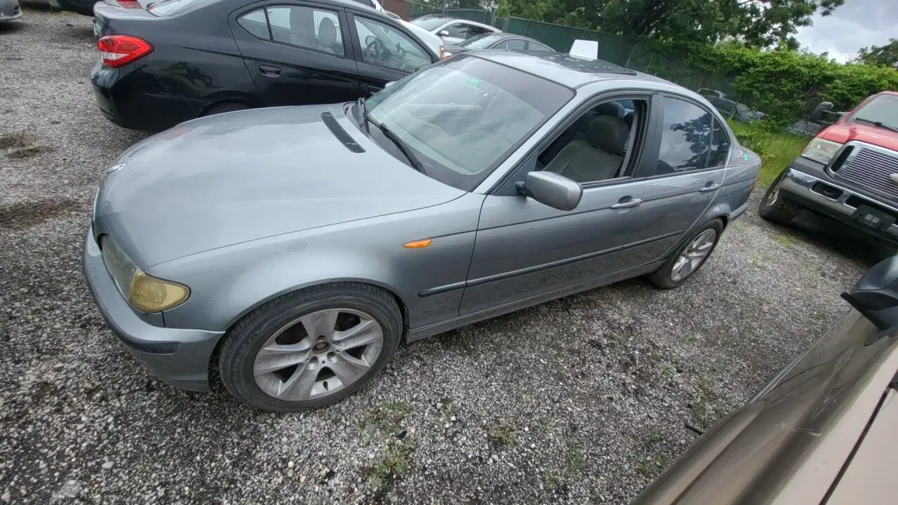 Photo of 2005 Bmw 325I