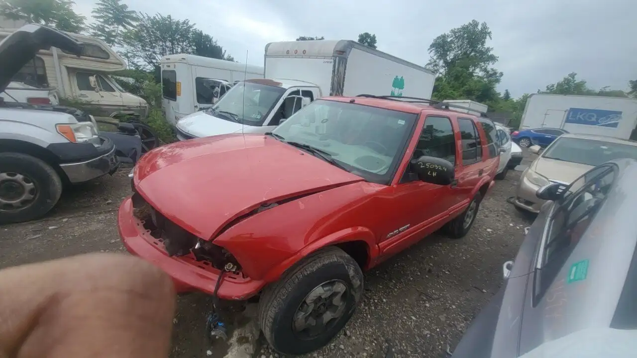 Photo of 2002 Chevrolet Blazer