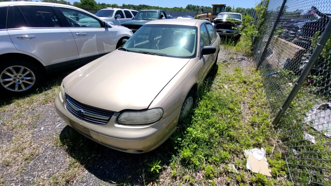 Photo of 2003 Chevrolet Malibu
