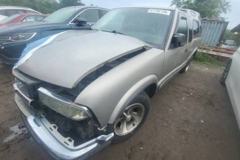 Photo of 2002 Chevrolet S10