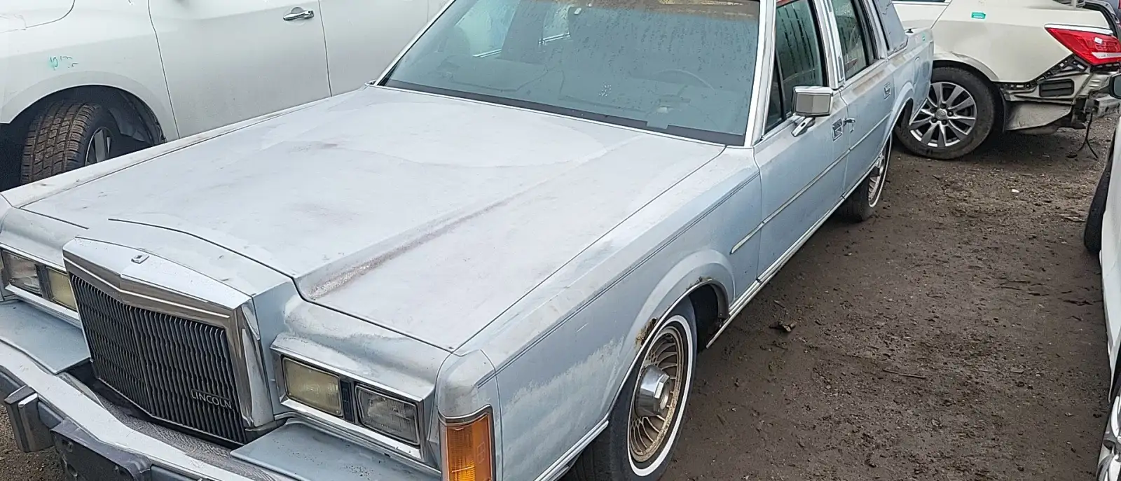 Photo of 1989 Lincoln Town Car