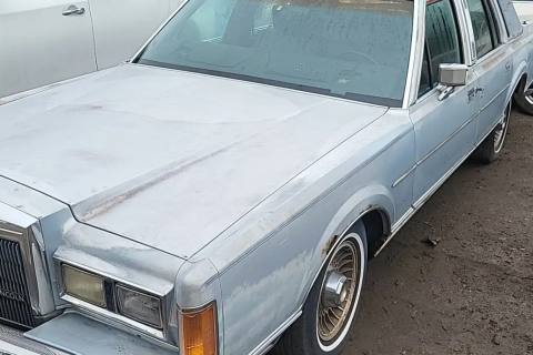 Photo of 1989 Lincoln Town Car