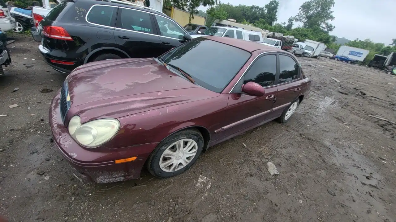 Photo of 2002 Hyundai Sonata