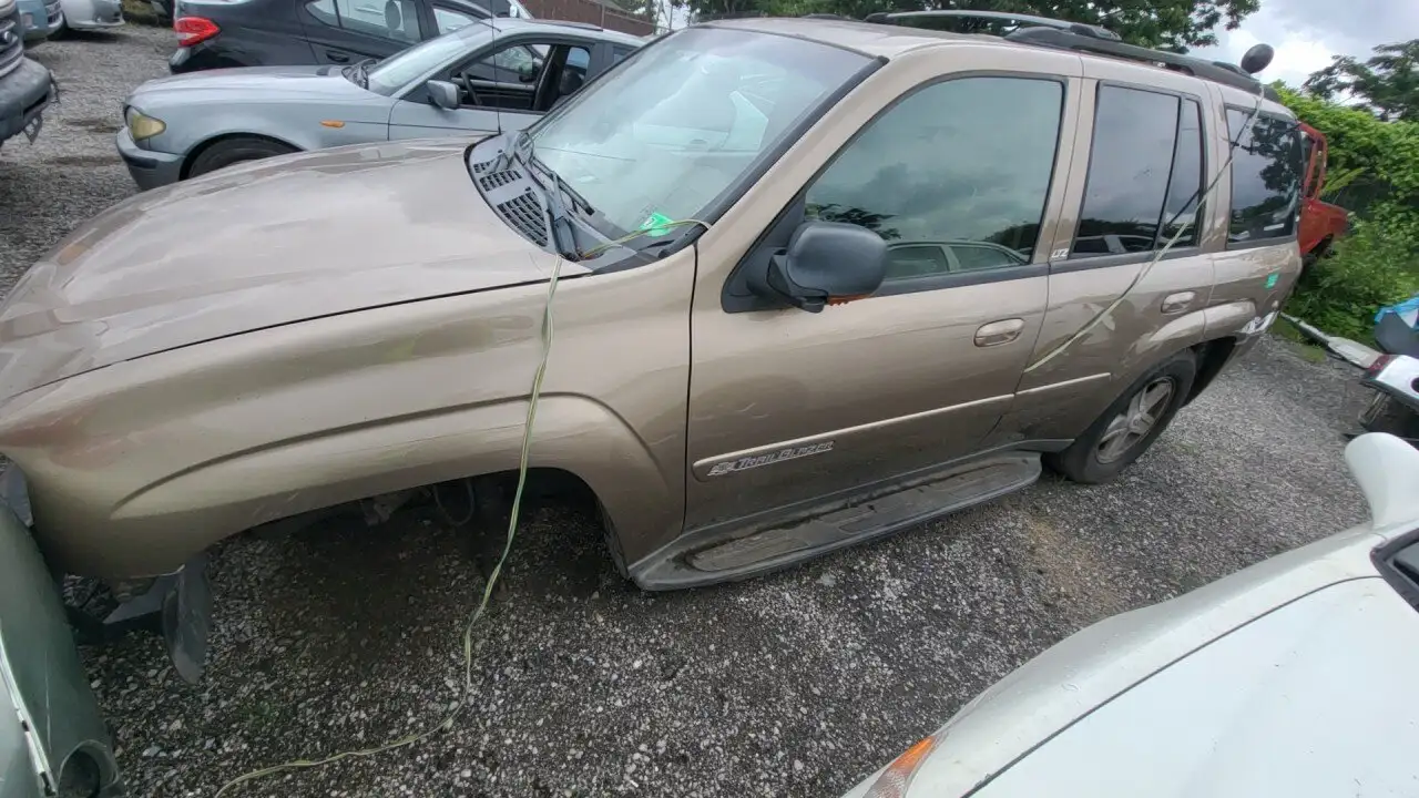 Photo of 2003 Chevrolet Trailblazer