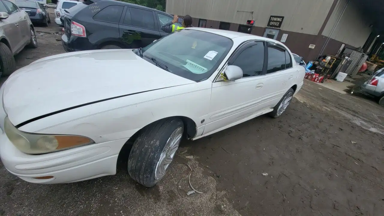 Photo of 2003 Buick Lesabre