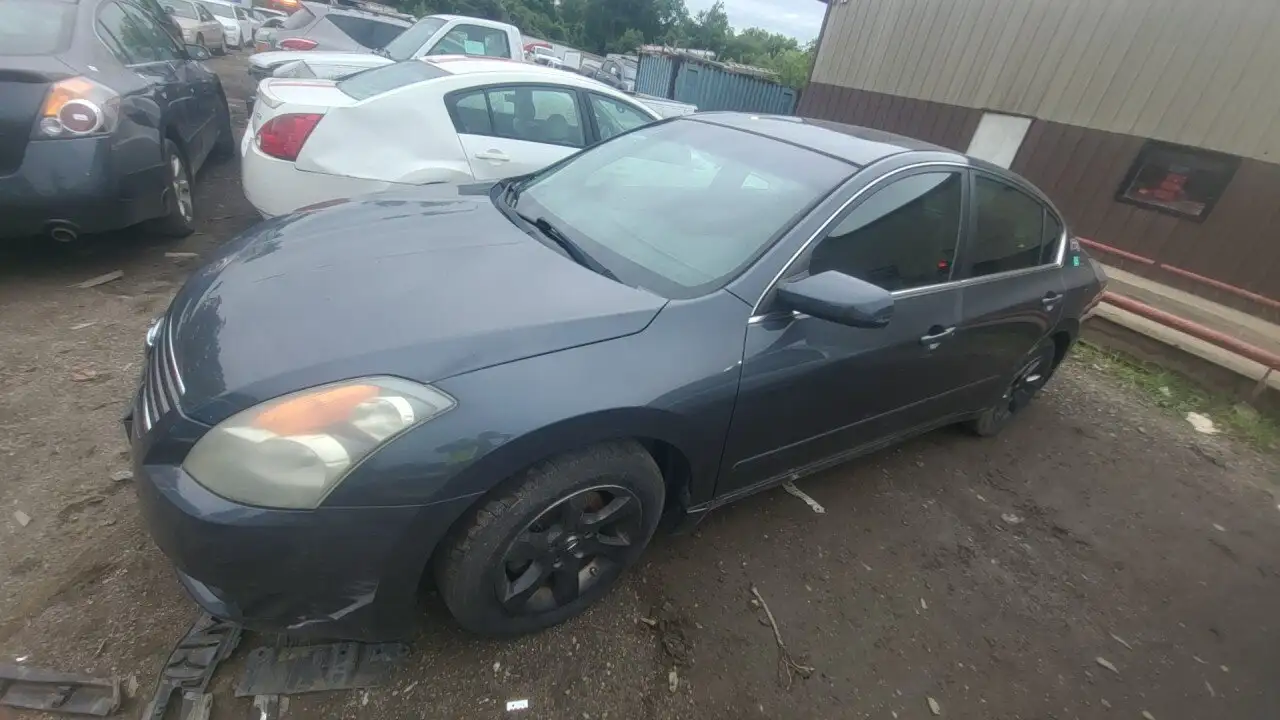 Photo of 2009 Nissan Altima