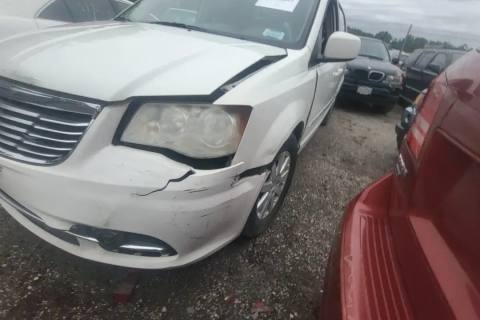 Photo of 2013 Chrysler Town & Country