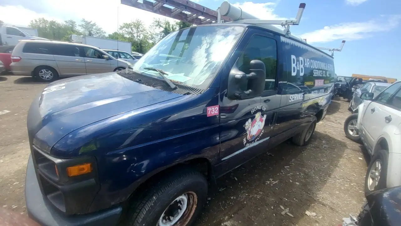 Photo of 2011 Ford E-350 Super Duty