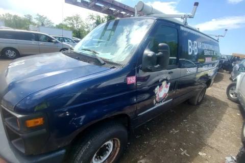 Photo of 2011 Ford E-350 Super Duty