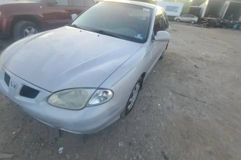Photo of 2000 Hyundai Elantra