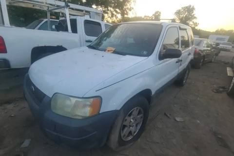 Photo of 2004 Ford Escape